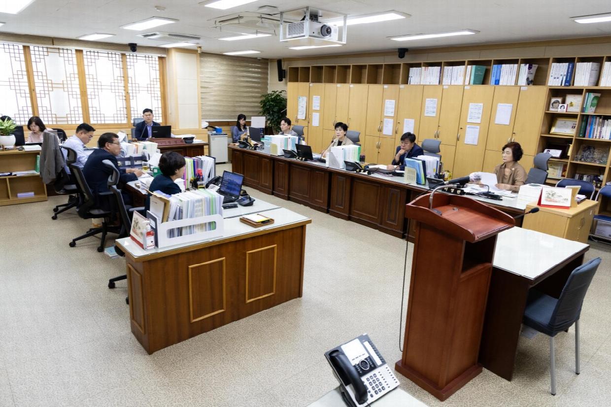 순천시의회 행정자치위원회, 제299회 제1차 정례회 기간 ‘재정·행정 실효성’ 집중 점검_1.jpg