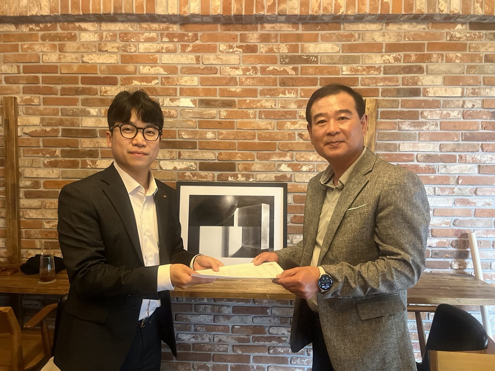 “어려운 시기, 더 큰 나눔” 국민은행 여수종금센터, 순천만나눔재단에 6년 연속 기부