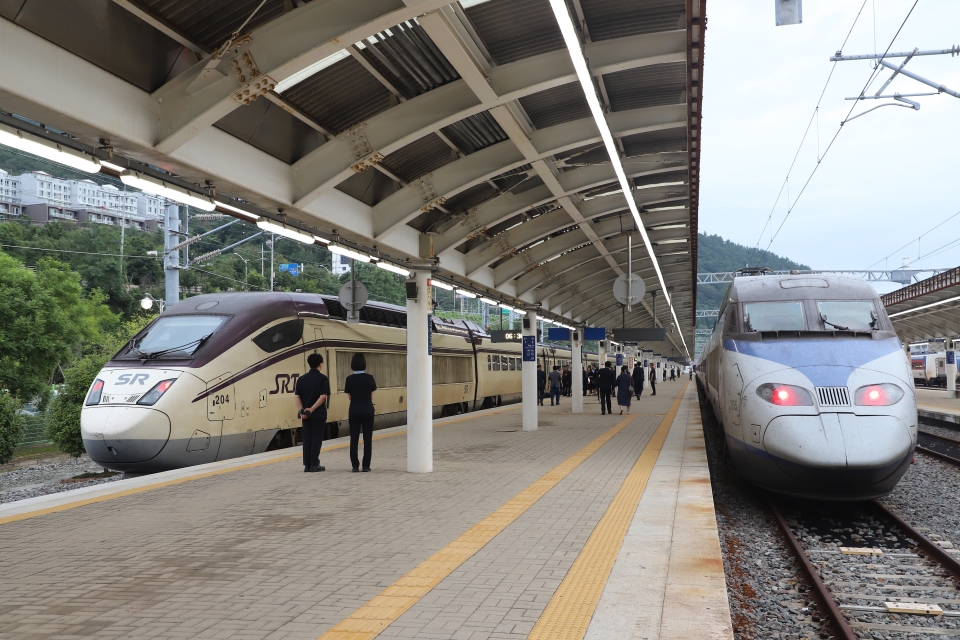 전라선은 왜 '거북이열차'인가? KTX 타고도 33분 더 걸리는 이유